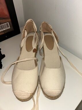 DSW Cream Canvas Espadrille Wedge Sandals with Ankle Ties